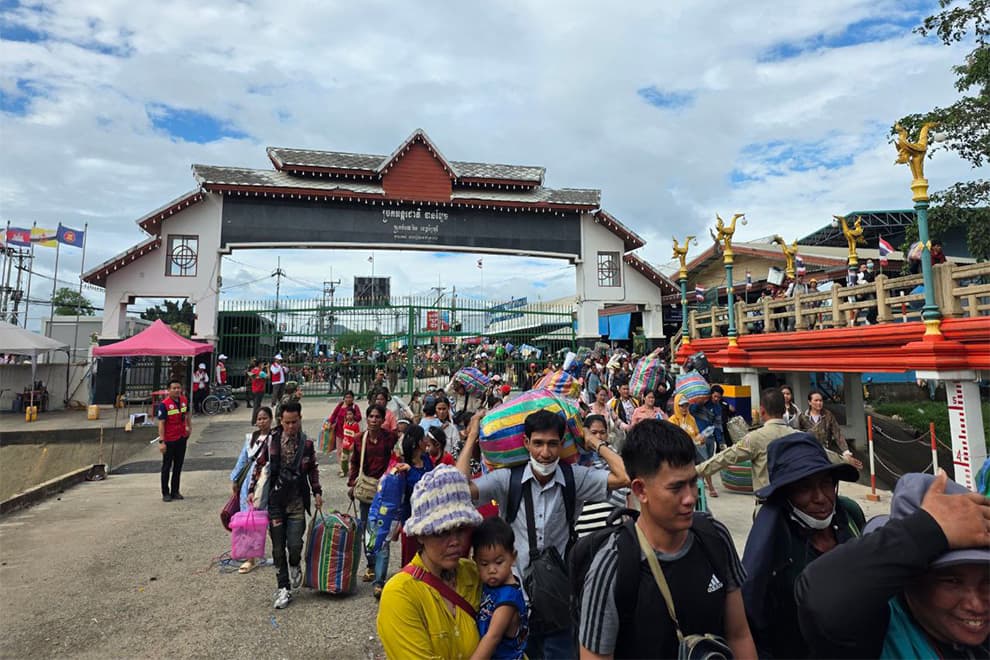NEA, ILO link 3,000 Battambang employees with employers